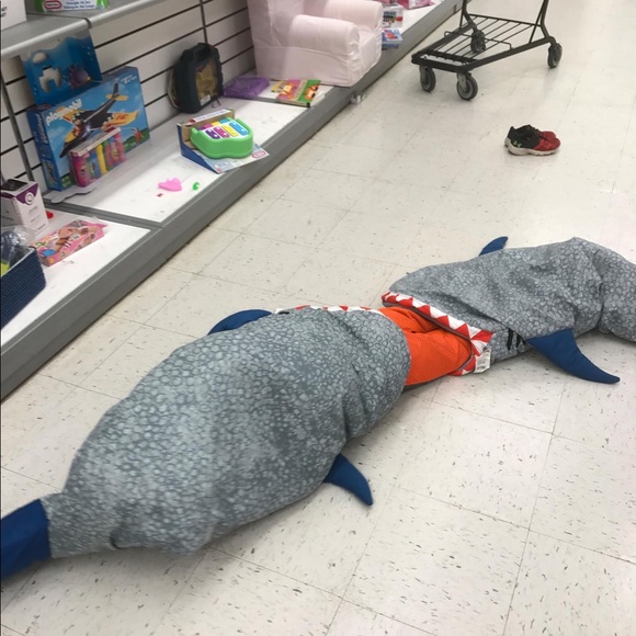 Shopping w/ boys is hard, that’s why I Posh! - Picture 2 of 5